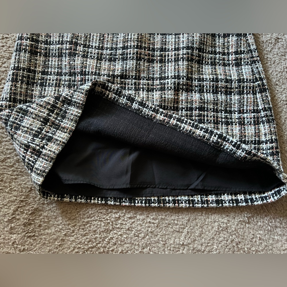 LOFT Tweed Mini Skirt. Sz 8T - Picture 8 of 11